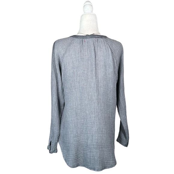 XiRENA Hemingway Gauze Textured Long Sleeve Henley Top - Picture 4 of 11